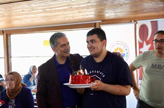 Gemlik Belediyesi Engelsiz Montaj Atölyesi Anneleriyle Anneler Günü Buluşması
